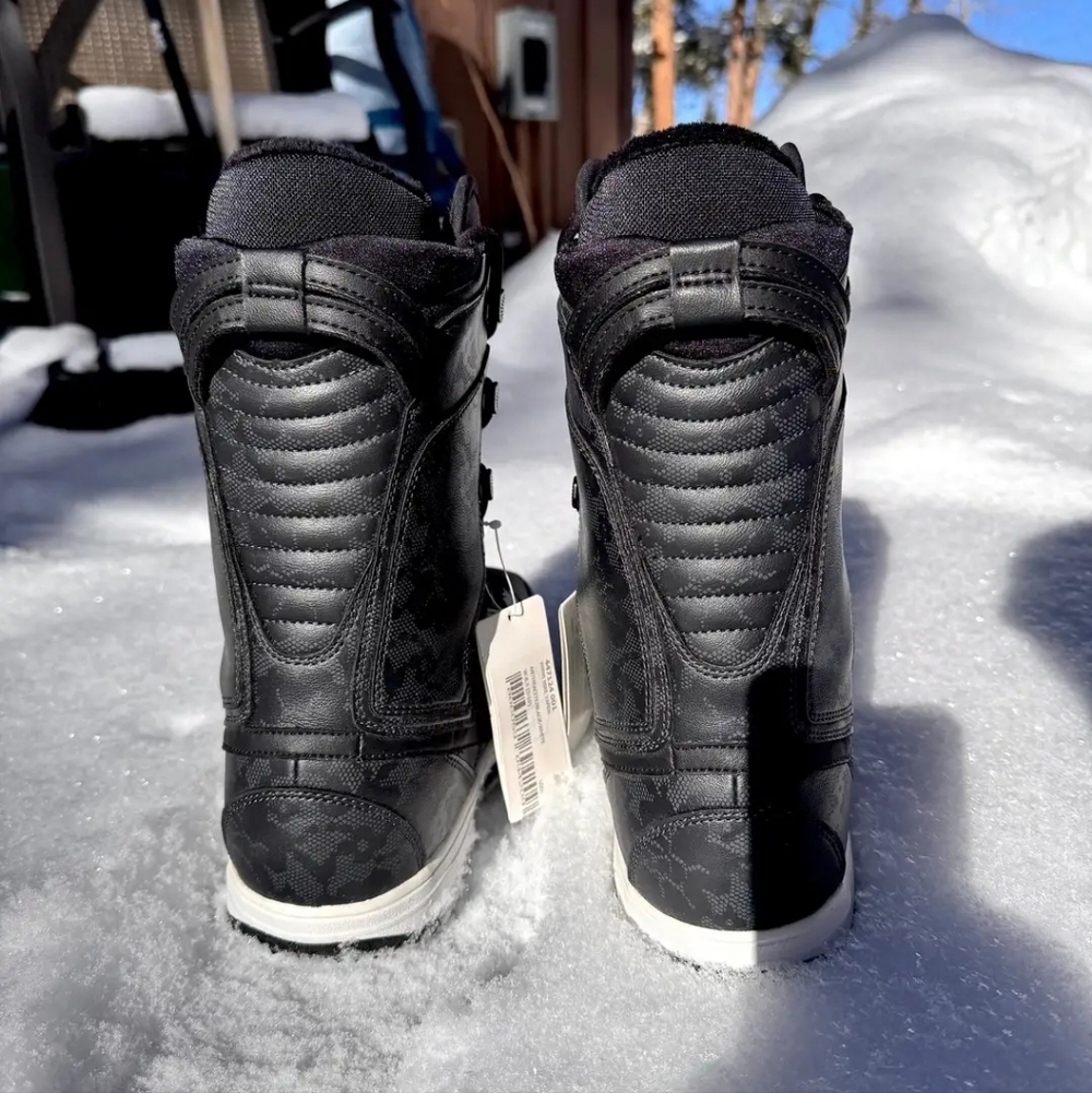 NIKE SB VAPEN SNOWBOARD BOOT Size 8